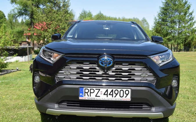 Toyota RAV4 cena 159000 przebieg: 60000, rok produkcji 2020 z Sulejów małe 154